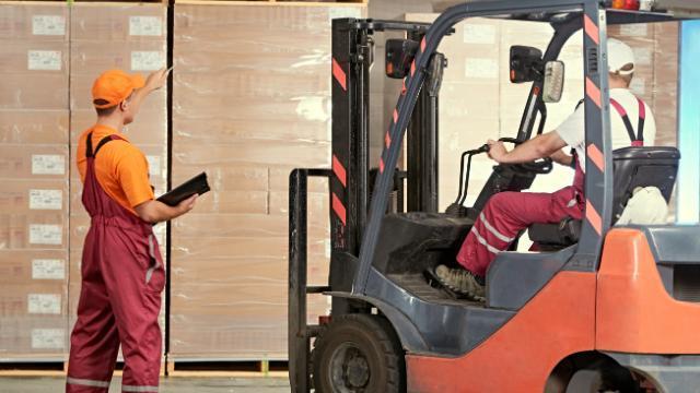 You are currently viewing Forklift Training: Equipment Basics